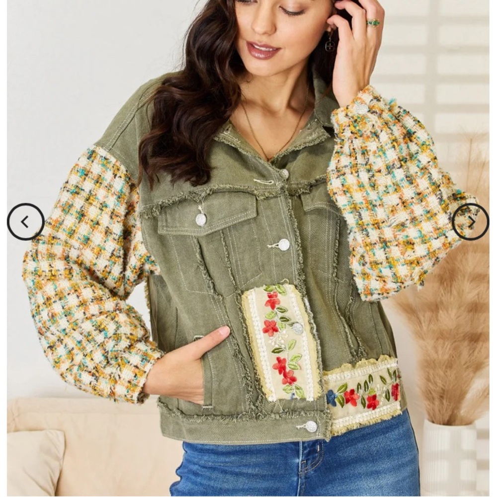 NWOT POL Olive Jean Denim Jacket Tweed Arms Floral Embroidery Medium M Boho